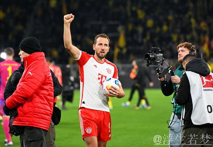 凯恩替补上演帽子戏法，展现火热状态